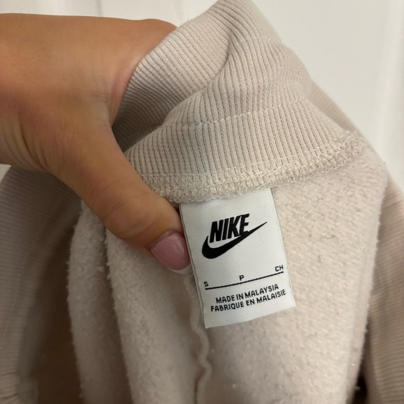 Nike Sportswear Cream Joggers - Picture 6 of 6
